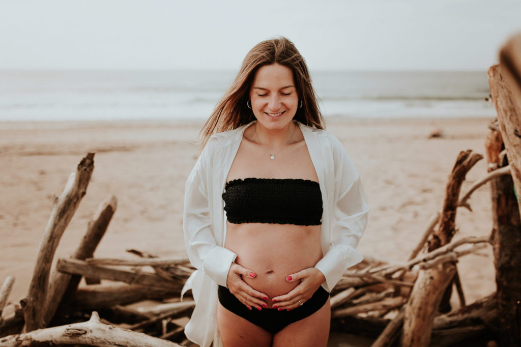reportaje de embarazo en la playa 44